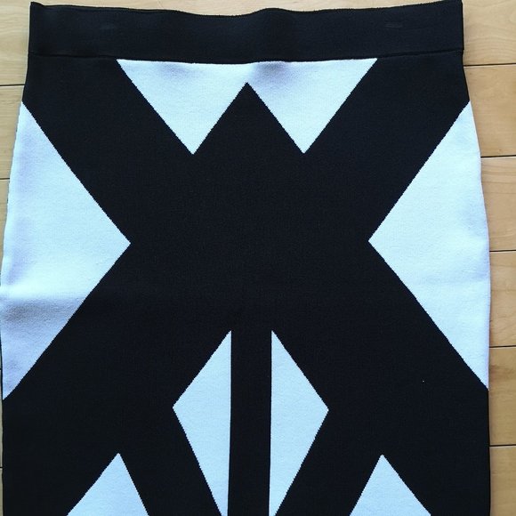 Neiman Marcus Body Con Pencil Skirt -XL - Picture 1 of 7